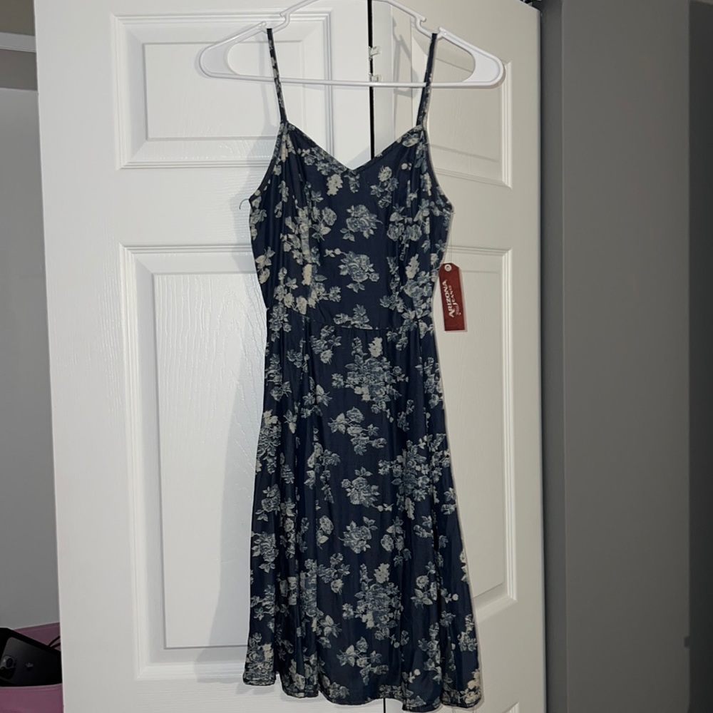 Chambray Floral blue dress brand new with tags